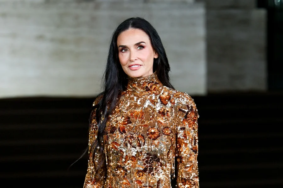 Demi Moore height